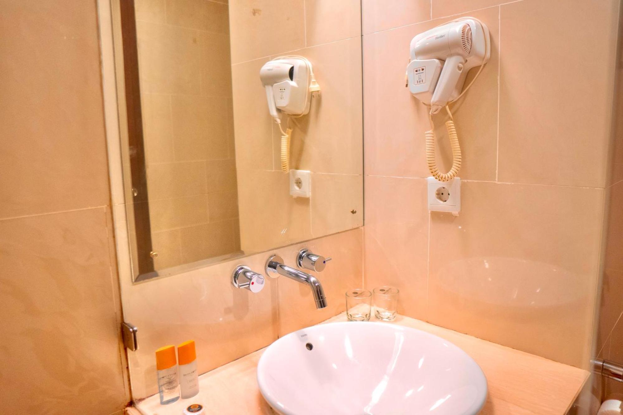 Brits Hotel 庞卡兰布翁 外观 照片