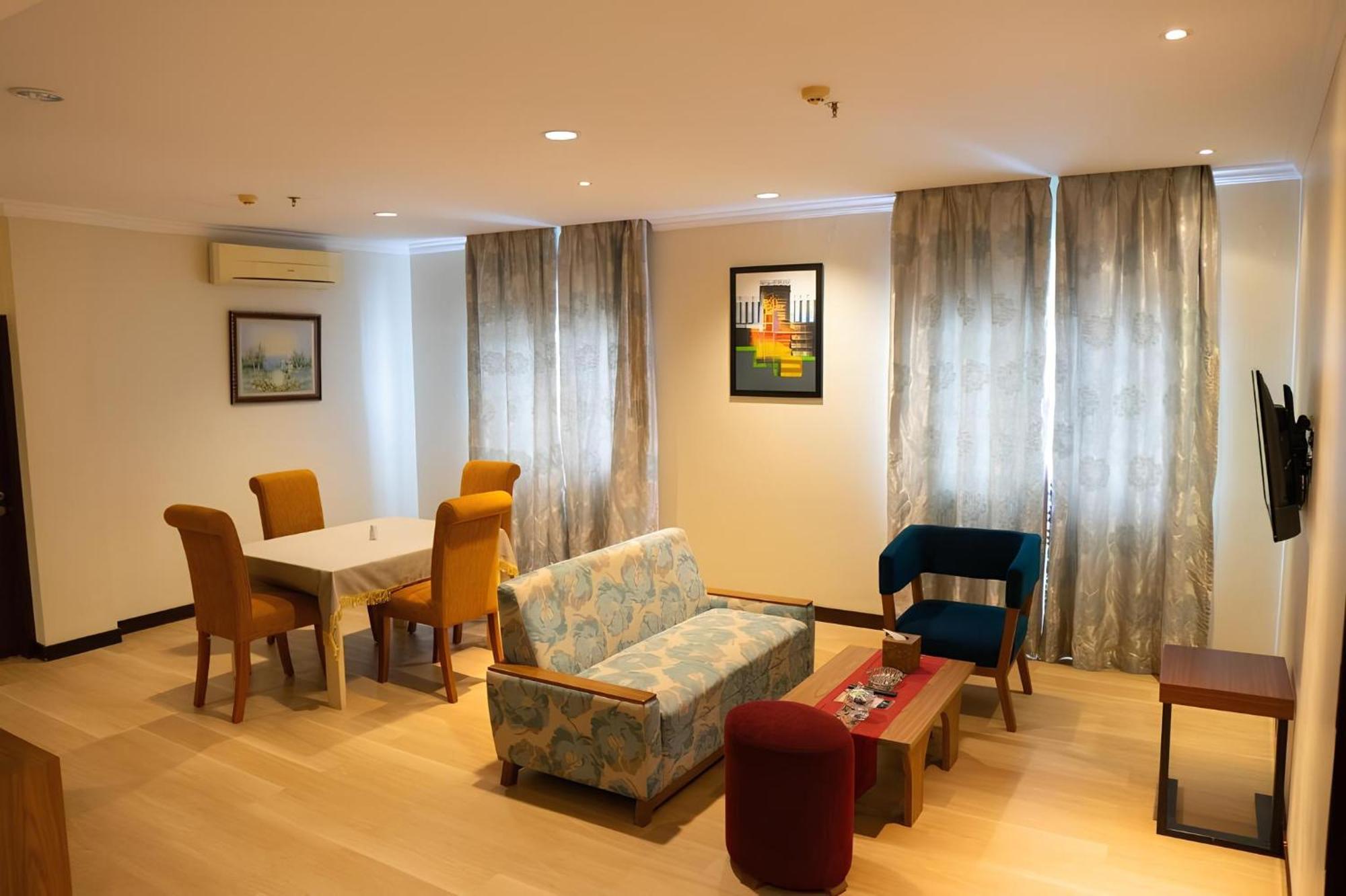 Brits Hotel 庞卡兰布翁 外观 照片